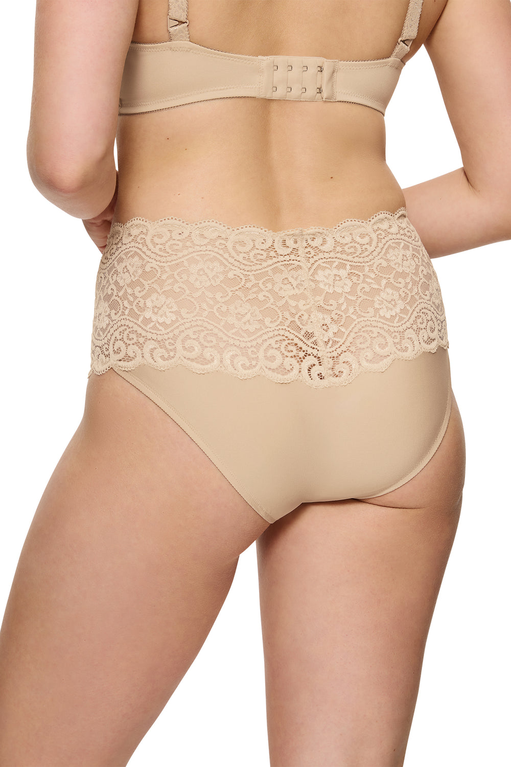Triumph Amourette Brief Maxi Skin 10210675 0026 - Shirley Allum Boutique