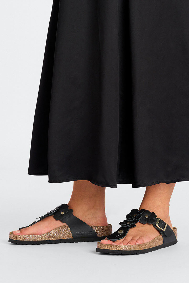 Birkenstock Gizeh Flower Embellishment Sandal Black Leather Regular Fit 1026693 - Shirley Allum Boutique