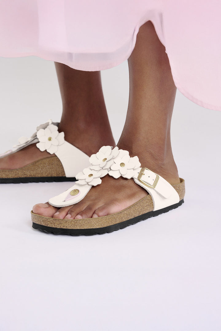 Birkenstock Gizeh Flower Embellishment Sandal Light Rose Regular Fit 1029287 - Shirley Allum Boutique