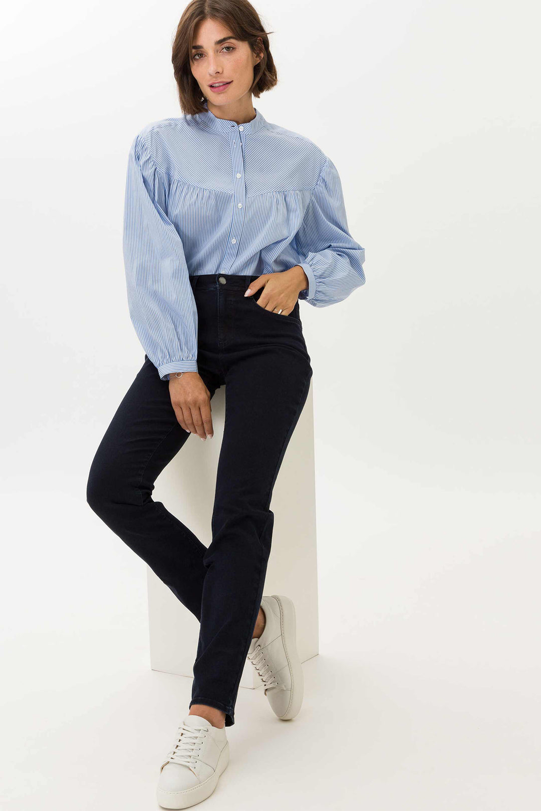 Brax Mary 70-7000 22 09928820 Clean Dark Blue Jeans