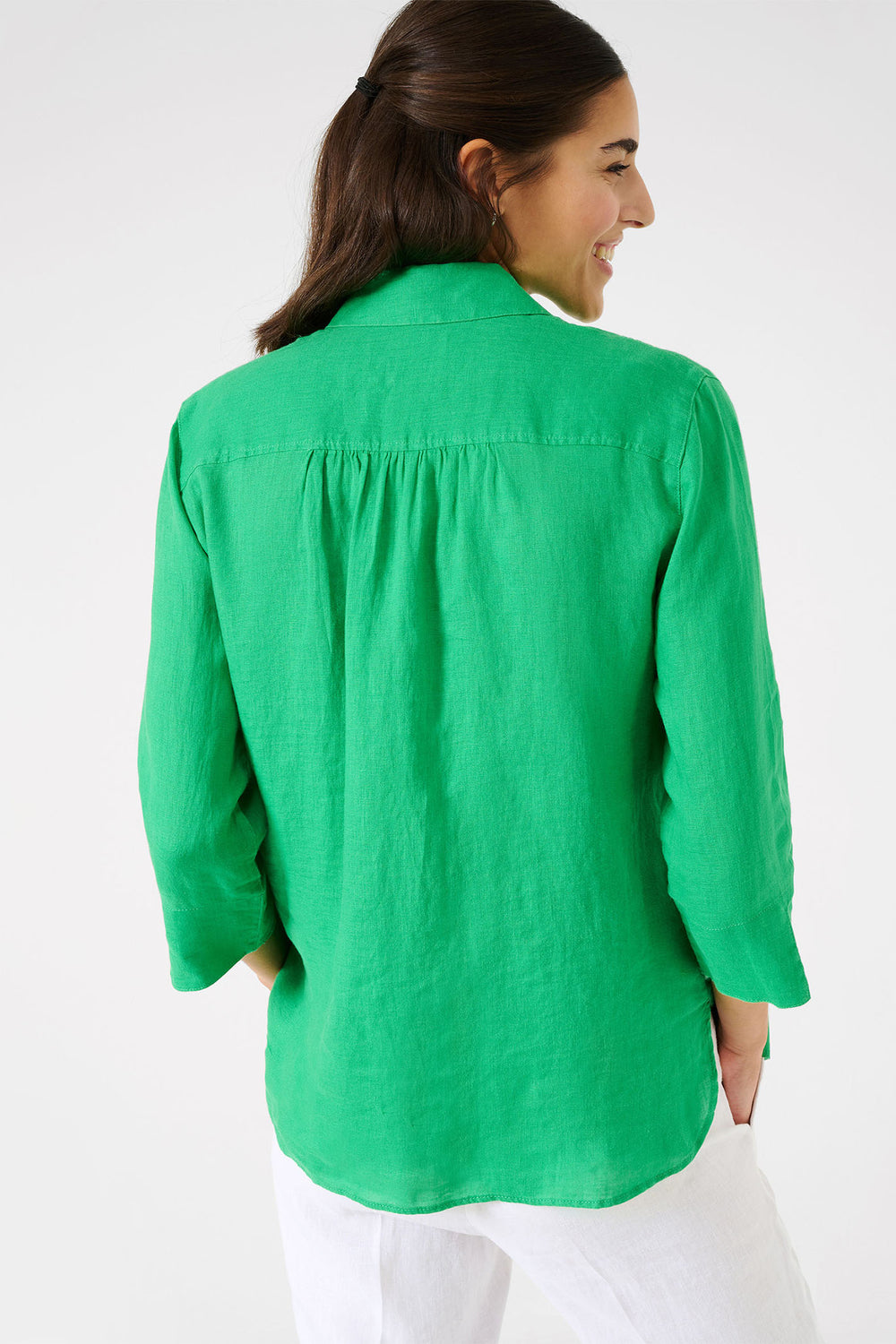 Brax Vicki 44-7038 94110200 33 Apple Green Long Sleeve Linen Shirt - Shirley Allum Boutique