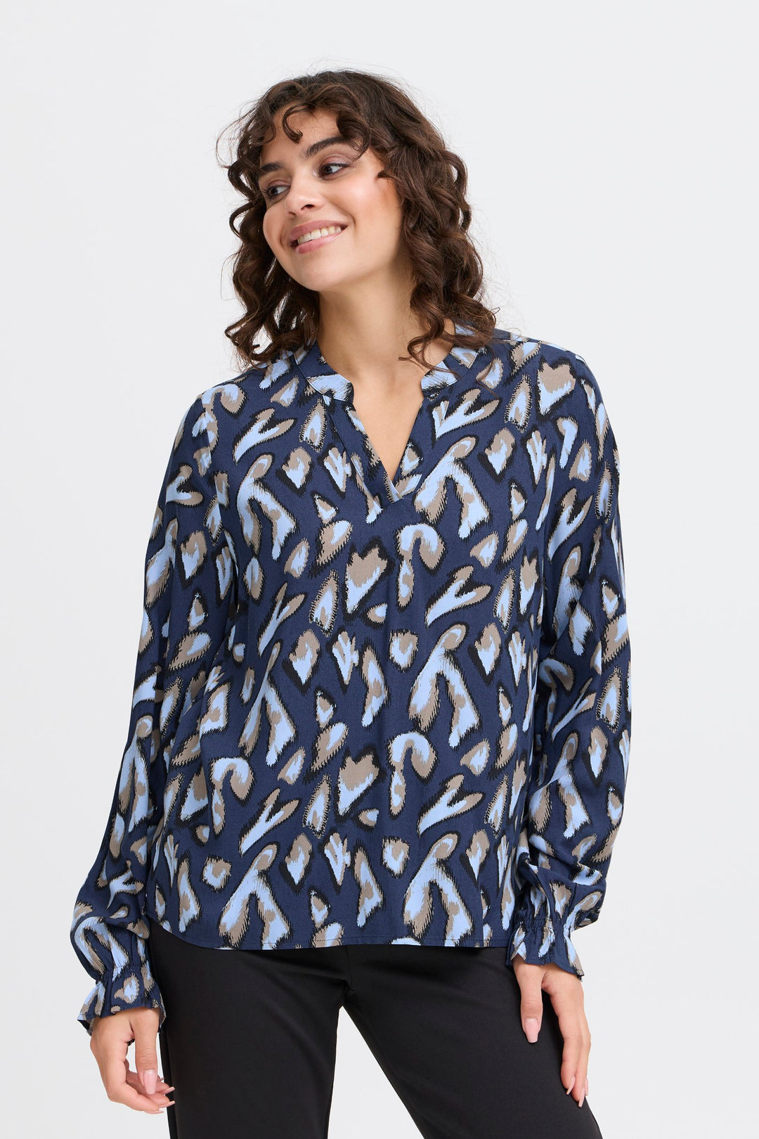 Fransa Blouse FRflowy 3 Navy Blazer 20614106 204193 - Shirley Allum Boutique