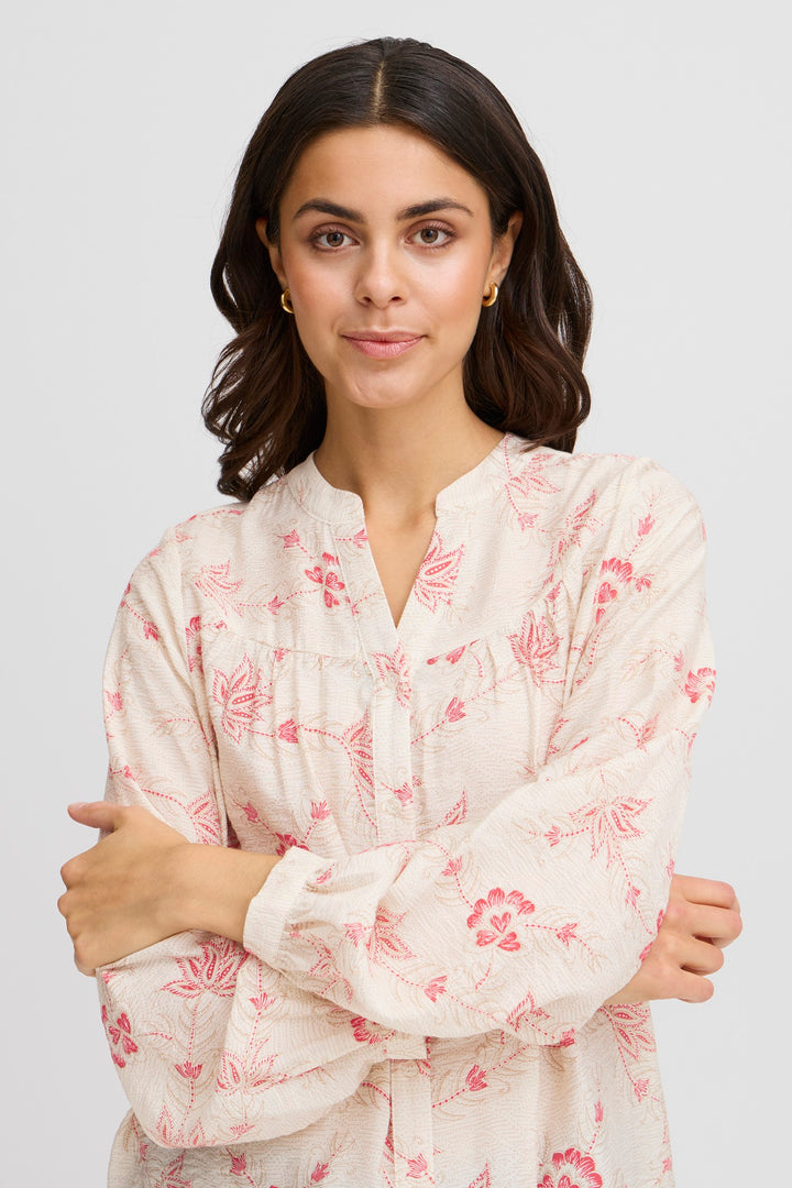 Fransa Shirt FRLela 1 Poinsettia 20615175 - Shirley Allum Boutique