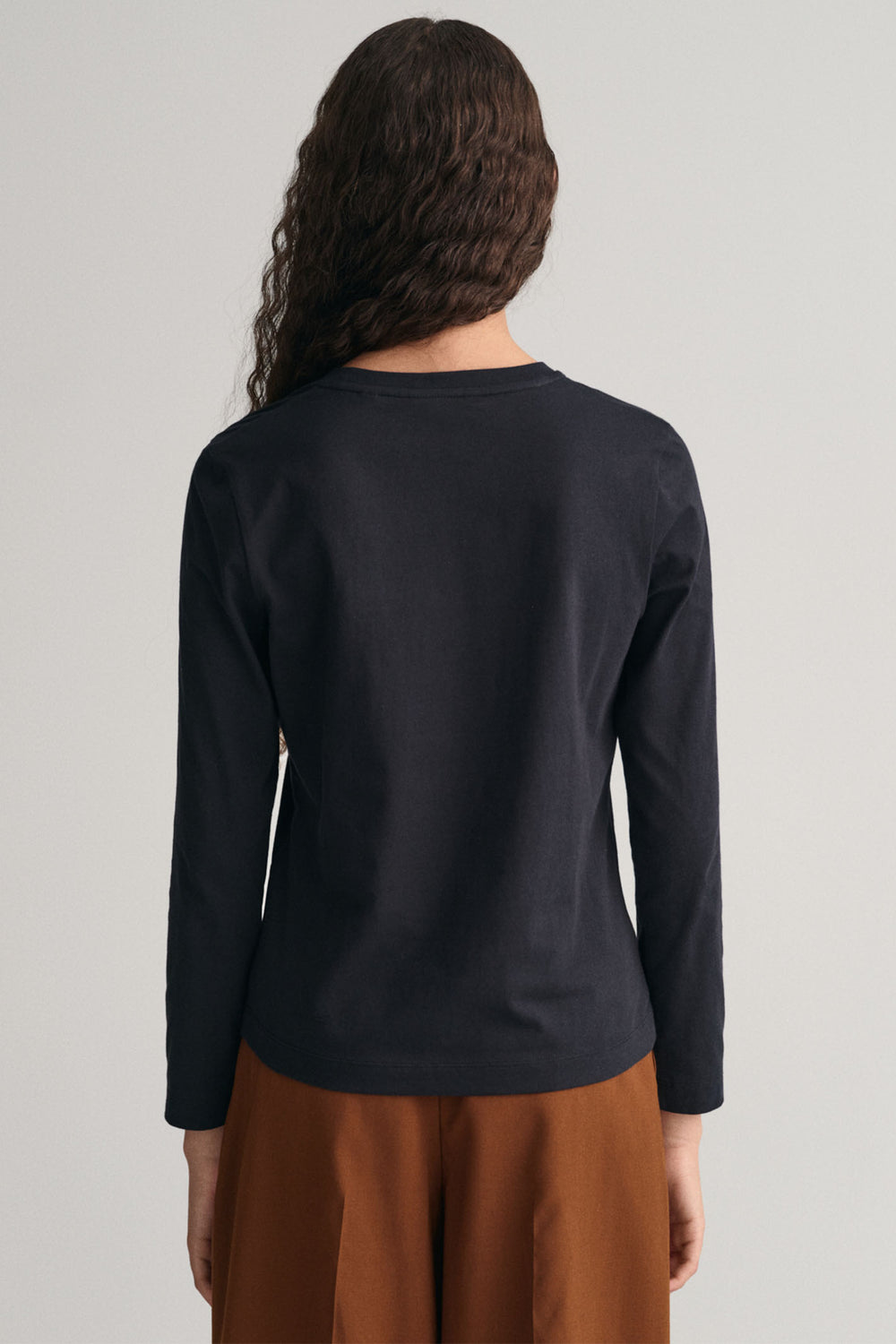 Gant T-Shirt Long Sleeve Black Reg Shield 4200748 - Shirley Allum Boutique