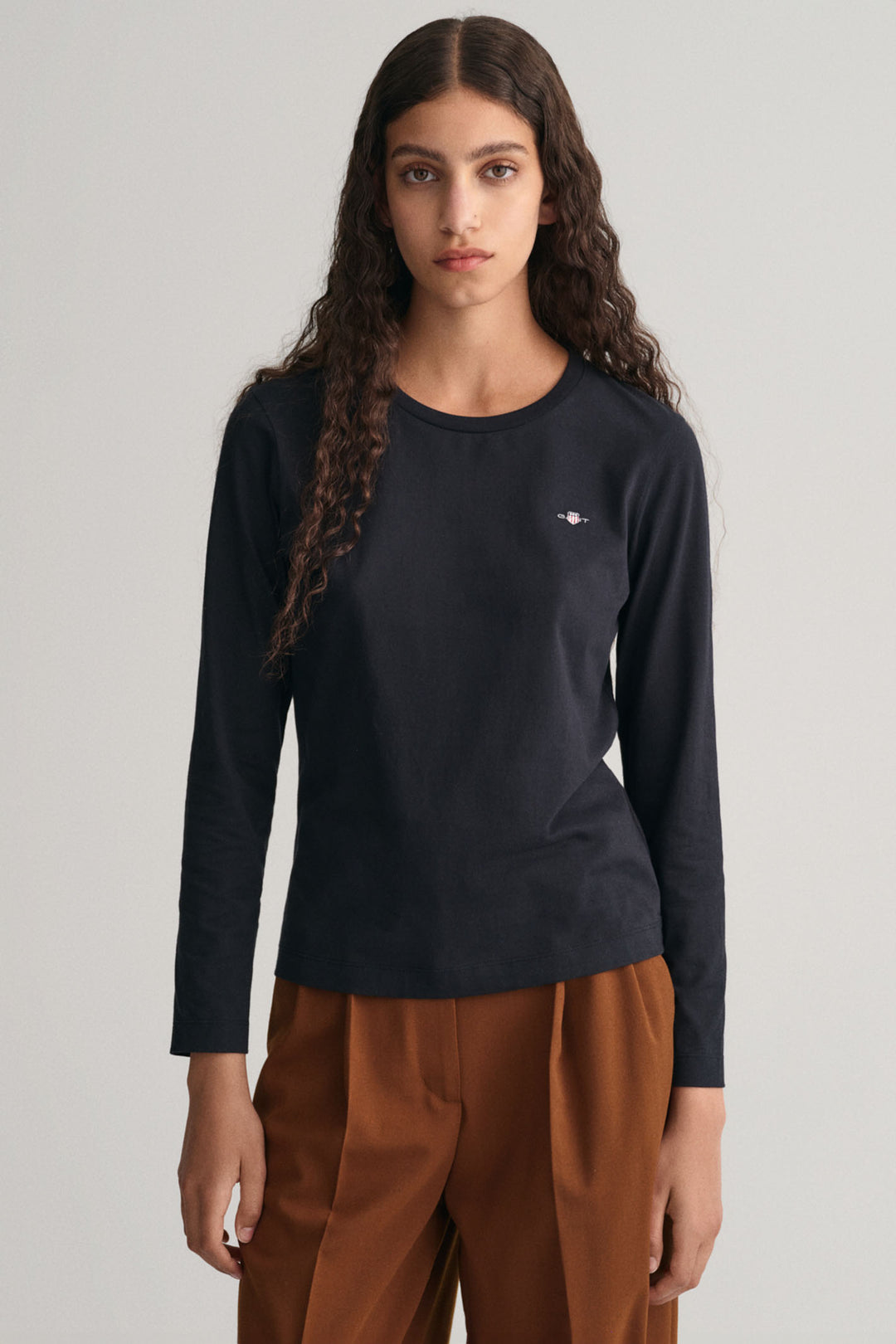 Gant T-Shirt Long Sleeve Black Reg Shield 4200748 - Shirley Allum Boutique