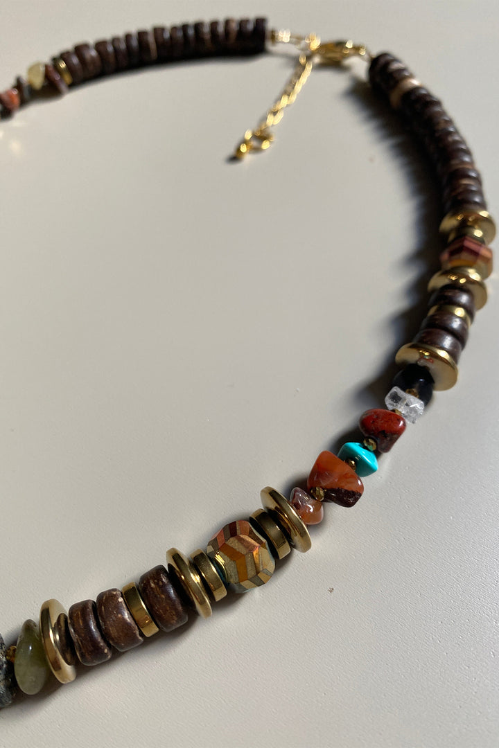 Gist Jewellery Brown Coconut and Gold Plated Hematite Necklace FRT08, close up of the coconut beads