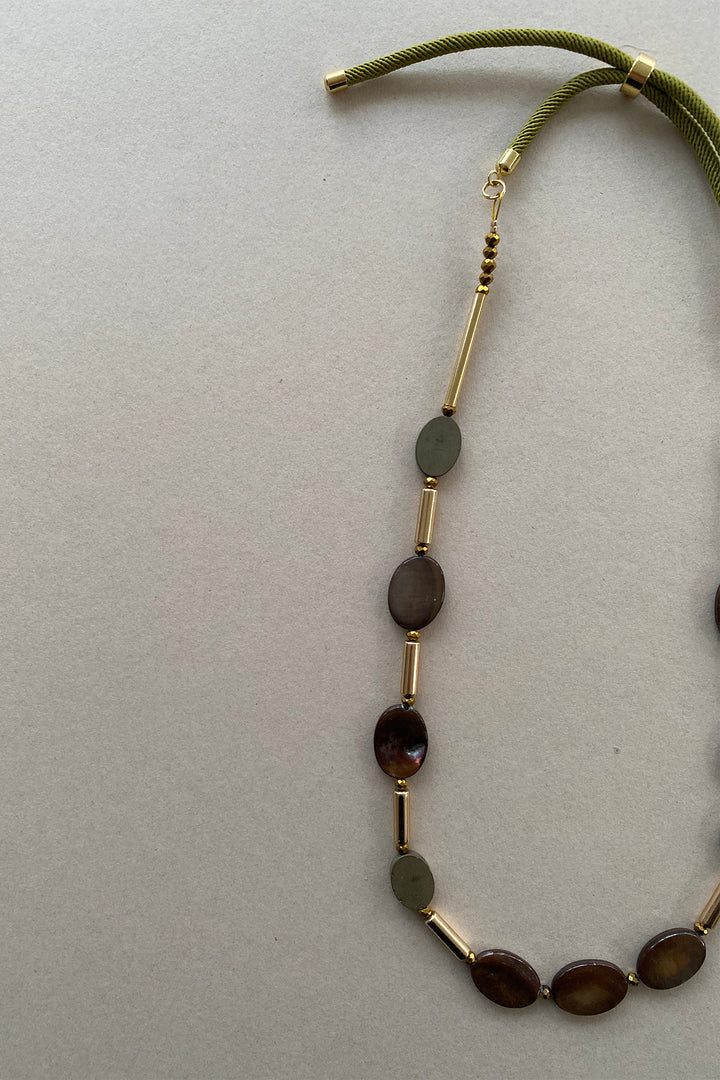 Gist Jewellery Brown Shell and Hematite Necklace BDL09, laid flat, full length
