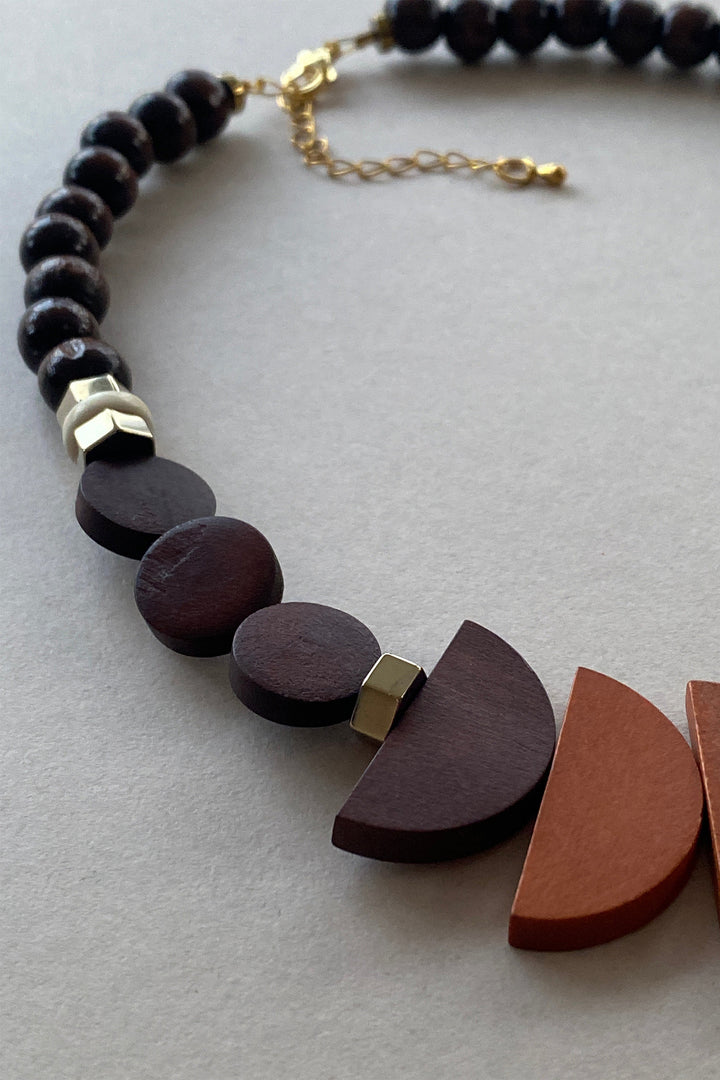 Gist Jewellery Chocolate Orange Brown Wooden Necklace BDL07, wooden disc detail