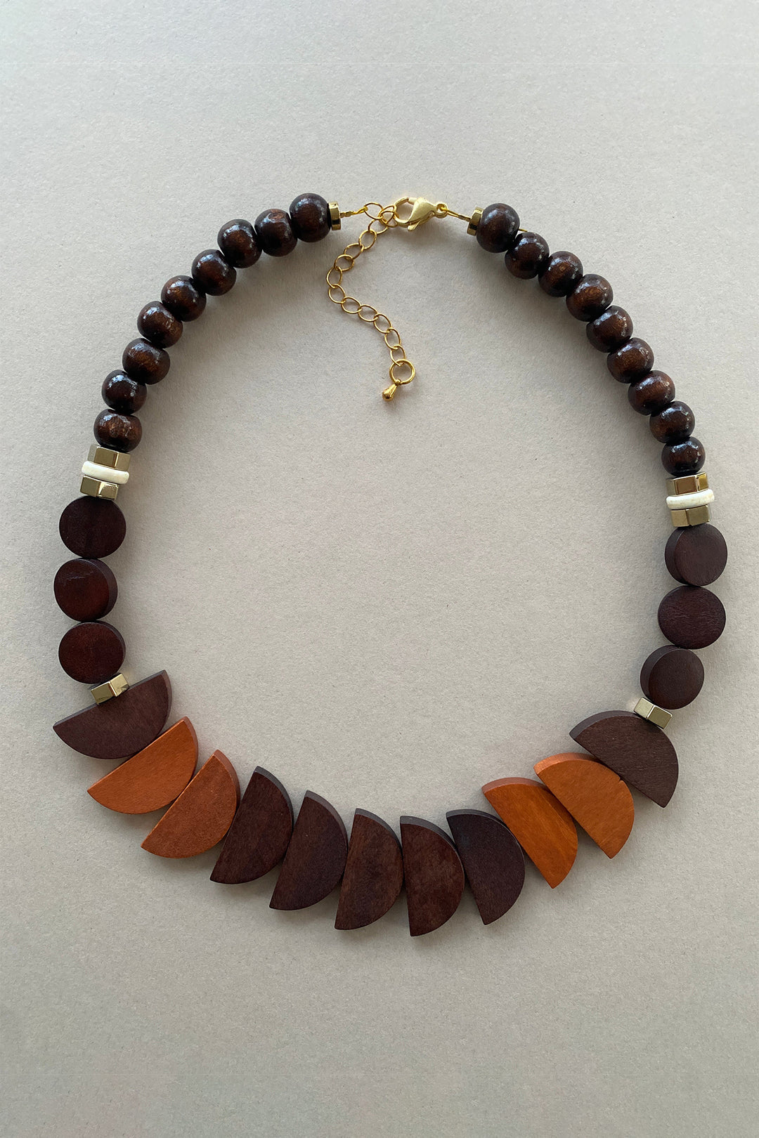 Gist Jewellery Chocolate Orange Brown Wooden Necklace BDL07, laid flat, full loop