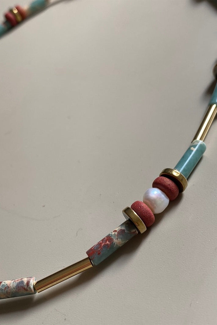 Gist Jewellery Turquoise and Terracotta Freshwater Pearl and Gold Plated Necklace MRL08, bead detail
