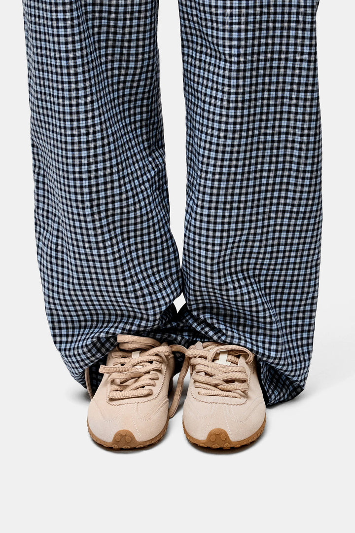 HOFF Bridge Fl Beige Trainers 22661416, worn with check trousers