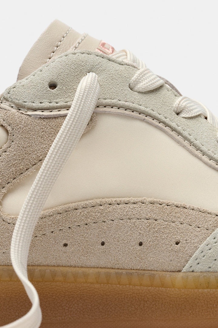 HOFF Park Beige Trainers 22619413, suede and smooth panel close-up