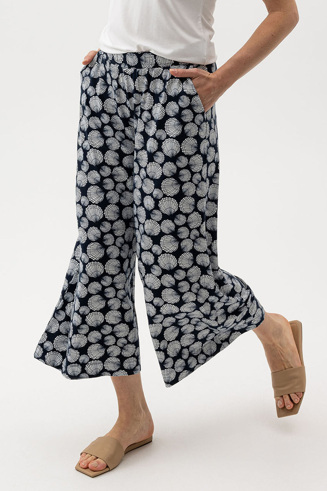 Holebrook Sweden Trousers Esther Navy White Shell S52205 294 - Shirley Allum Boutique
