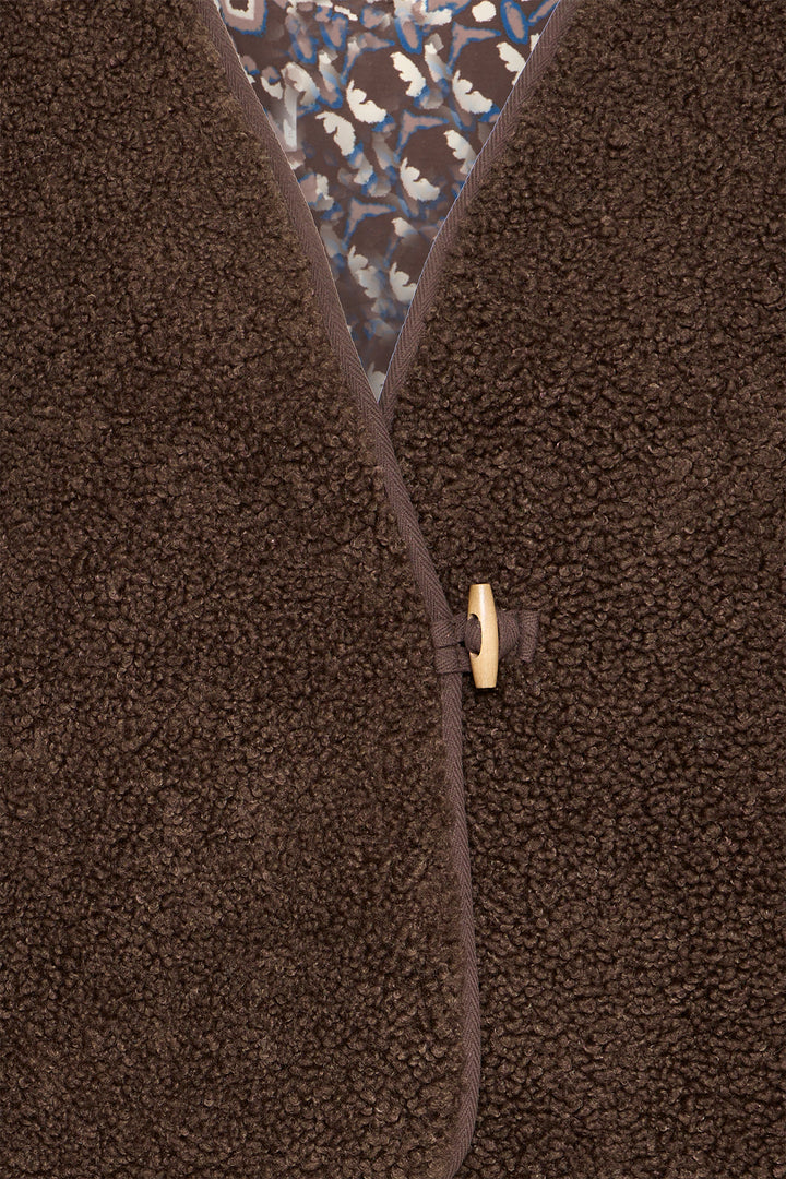 Ichi IHGozima Coffee Bean Brown Sherpa Gilet Waistcoat 20124553 190915 - Shirley Allum Boutique