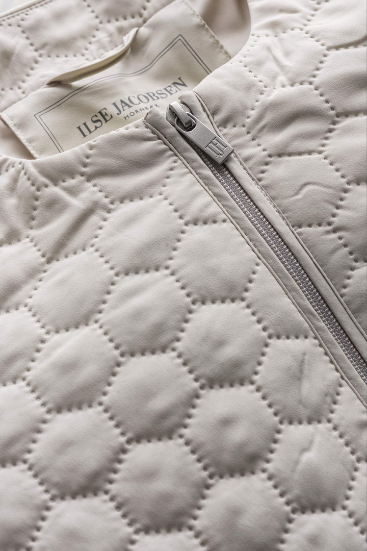 Ilse Jacobsen HONEYCOMBE01 Kit Cream Lightweight Quilted Jacket
