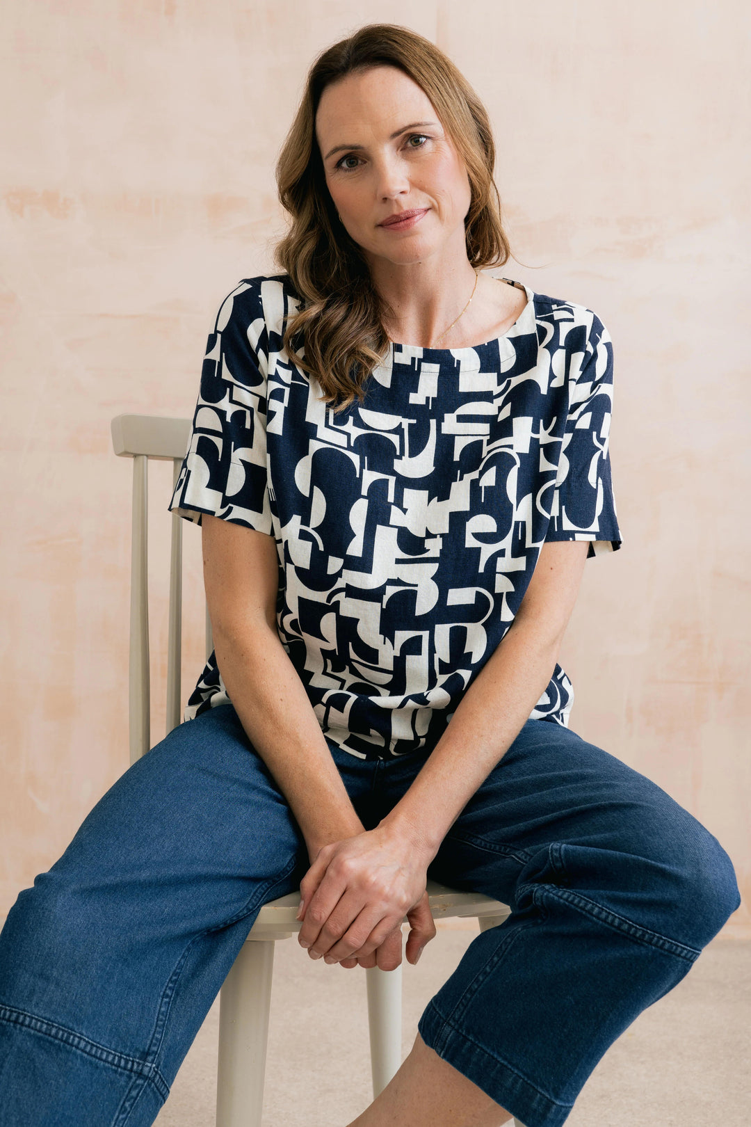 Lily &amp; Me LM26081 Bella Navy Highline Print Linen Blend Top