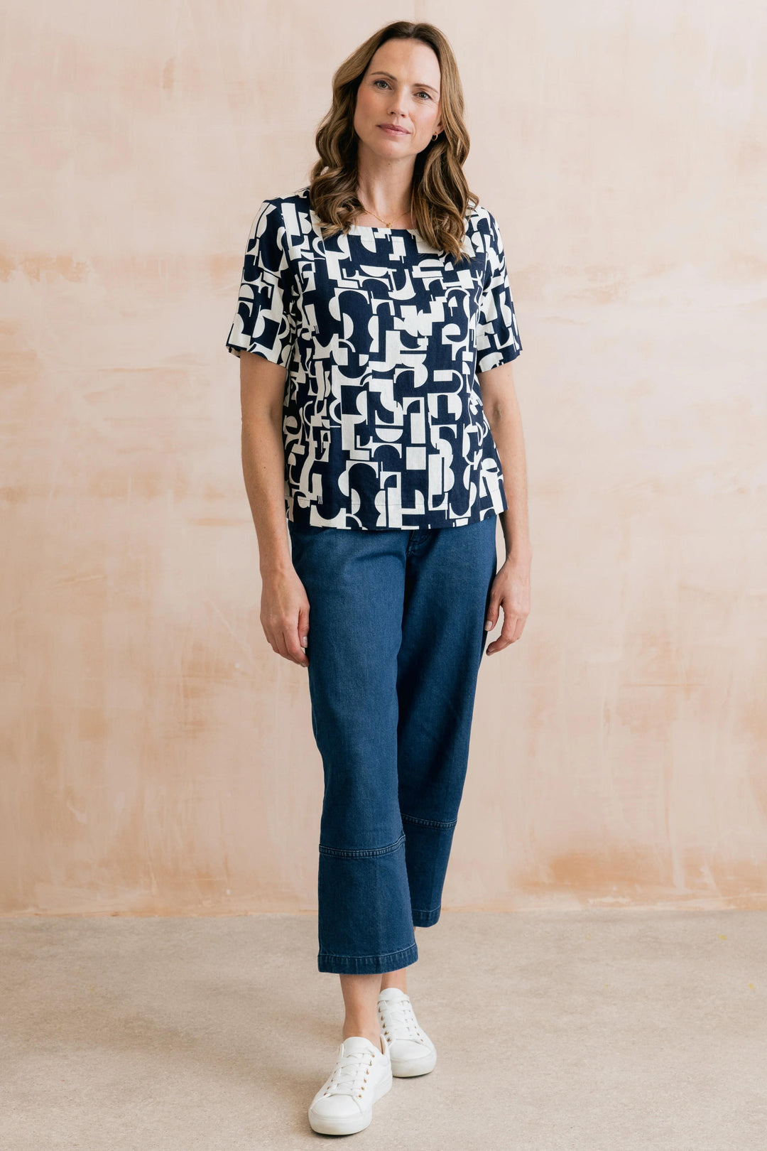 Lily &amp; Me LM26081 Bella Navy Highline Print Linen Blend Top