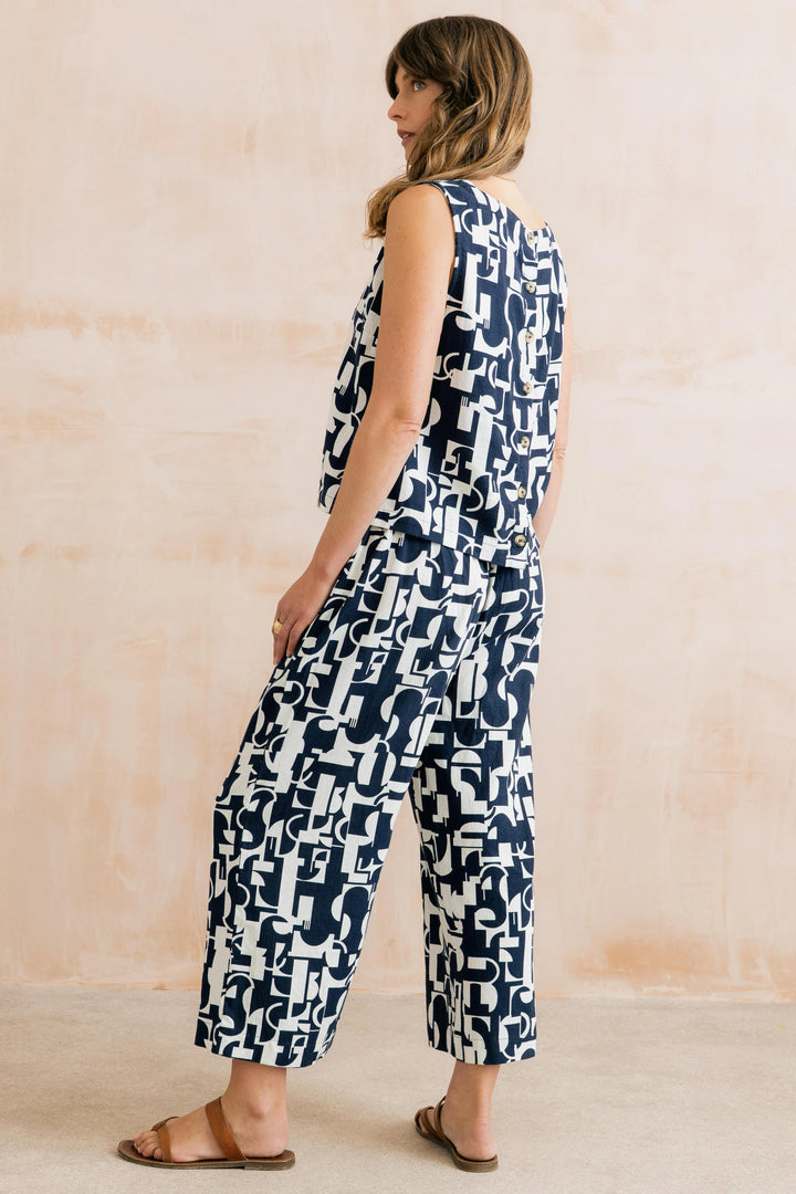 Lily &amp; Me LM26082 Navy Greta Highline Print Trousers