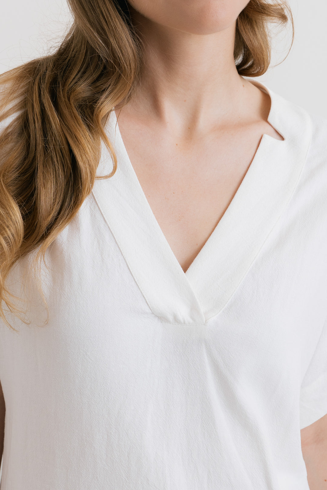 Lily &amp; Me LM26123 White Linen Top at Shirley Allum
