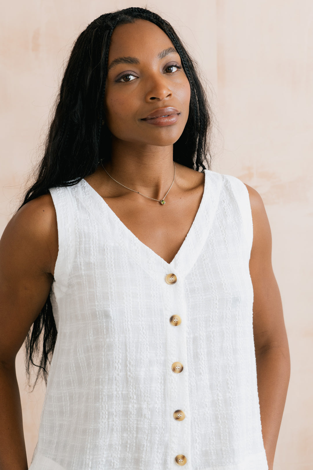 Lily &amp; Me LM26131 Allium White Two Way Vest Plain Seersucker