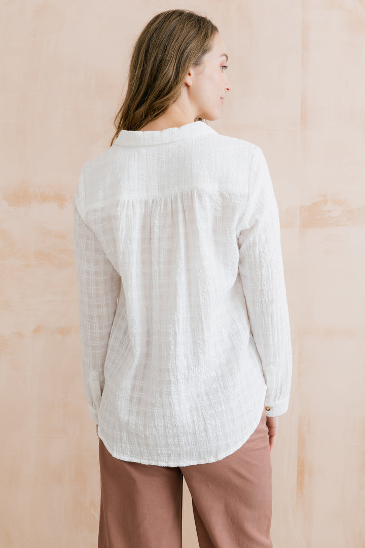 Lily &amp; Me LM26134 Savannah Plain White Seersucker Shirt