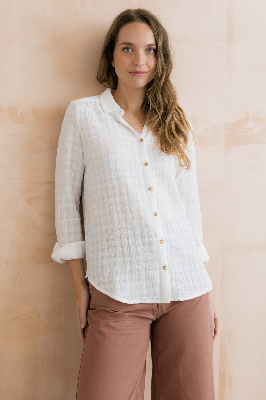 Lily &amp; Me LM26134 Savannah Plain White Seersucker Shirt