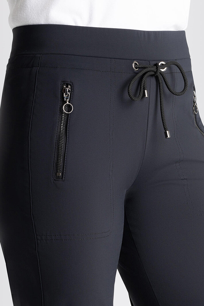Mac 3020-00-0169L 090 Black Easy Active Trousers - Shirley Allum Boutique