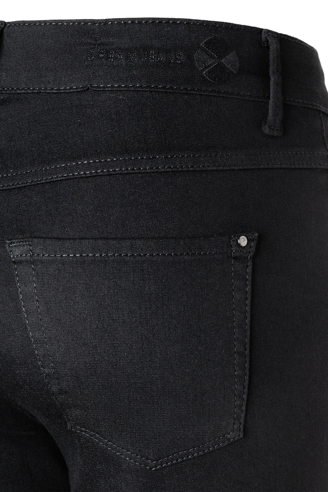 Mac Dream Chic Black-Black Denim Jeans 29L 5471-91-0355L, back pocket and badge detail