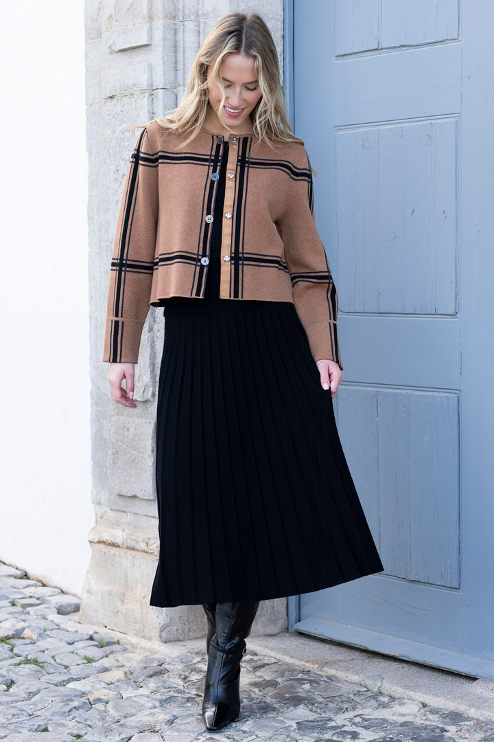 Marble 7123 Black Pleated Knit Midi Skirt 101