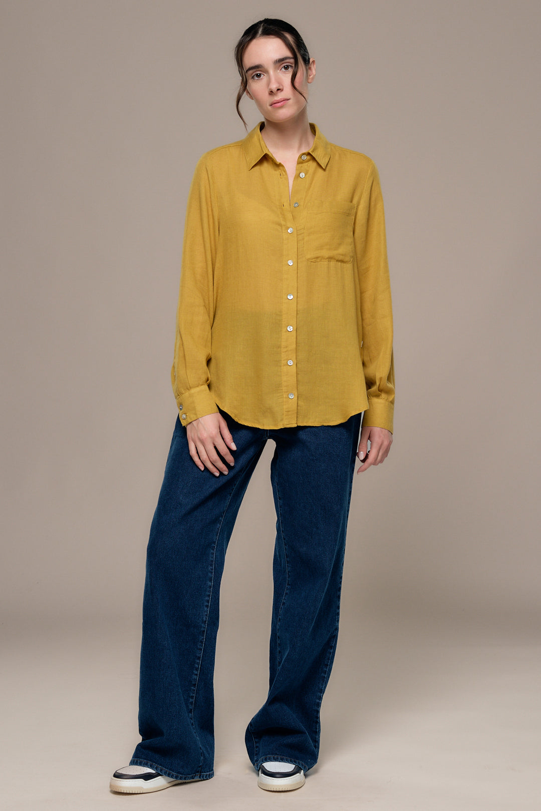 Mat de Misaine Anis Yellow Blouse CUBA-25269, front full length
