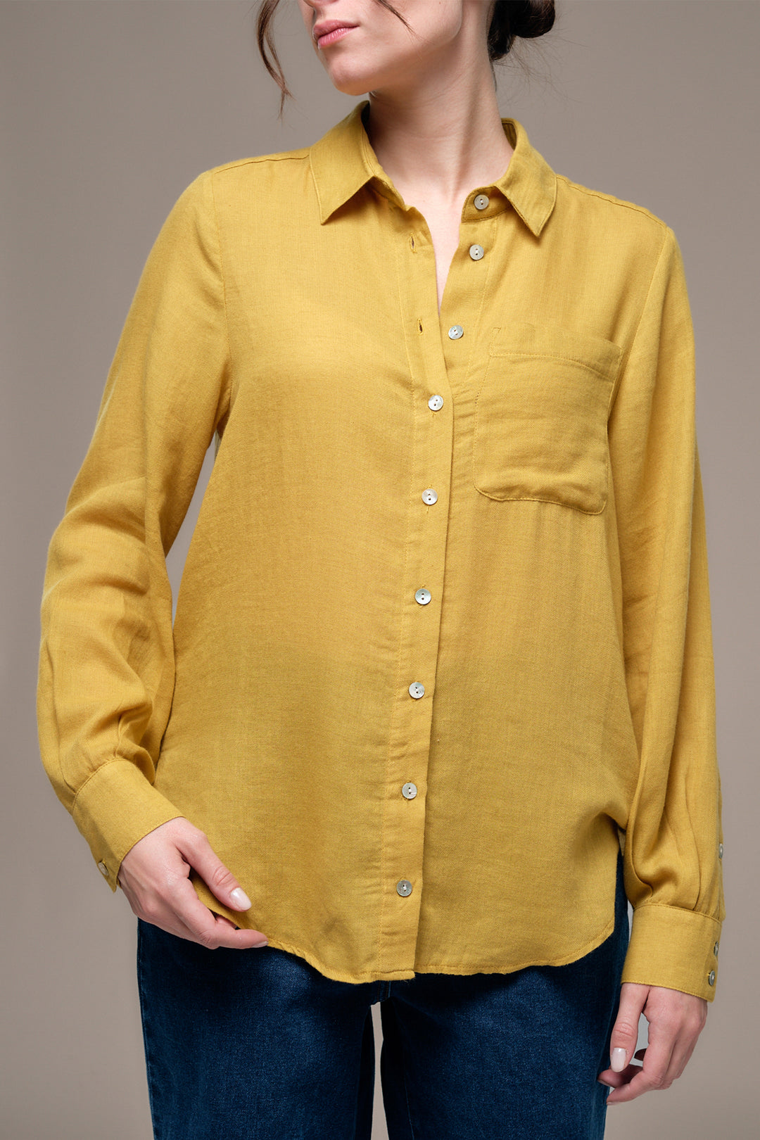 Mat de Misaine Anis Yellow Blouse CUBA-25269, front close up
