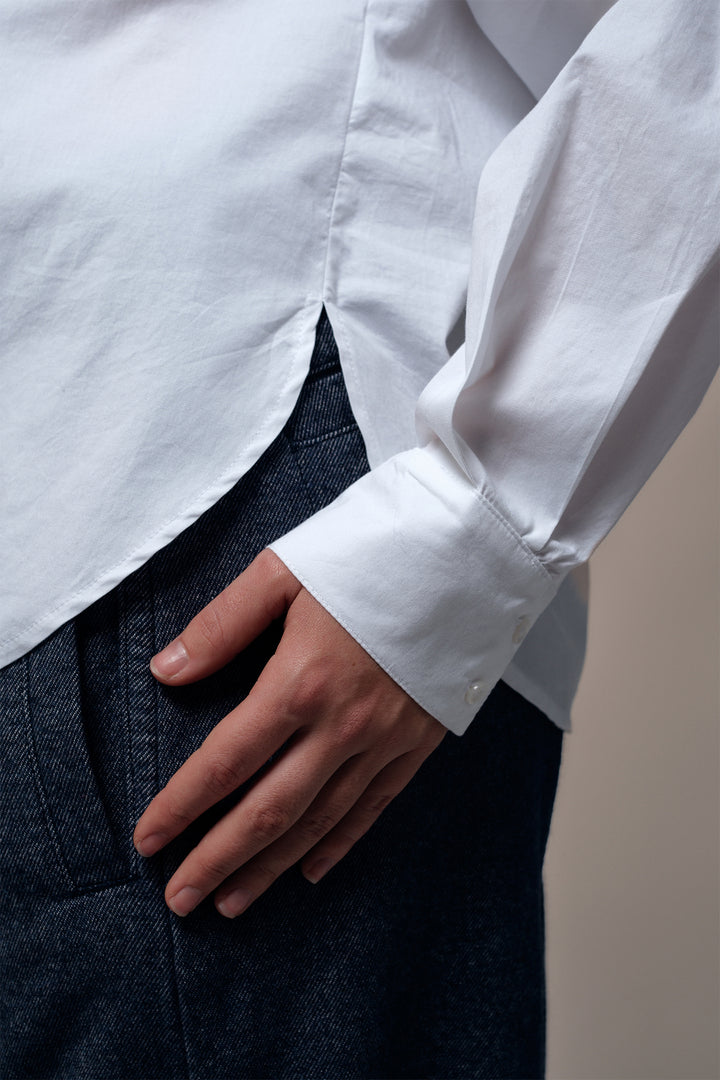 Mat de Misaine Blanc White Blouse CUBA-4703, cuff and side hem detail