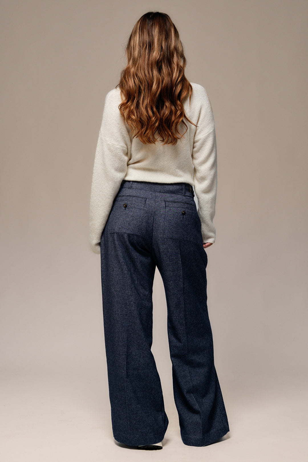 Mat de Misaine Calcaire Cream Alpaca Jumper TREMEL-517, back full length