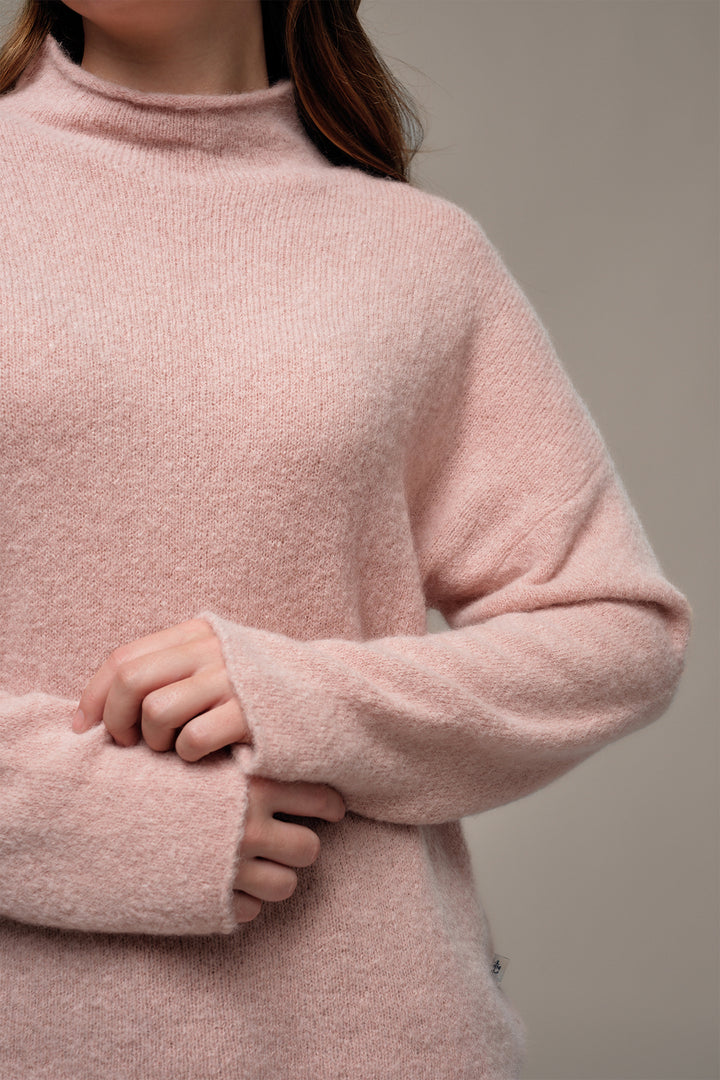 Mat de Misaine Digital Pink Jumper TREMEL-517, funnel neck and sleeve detail