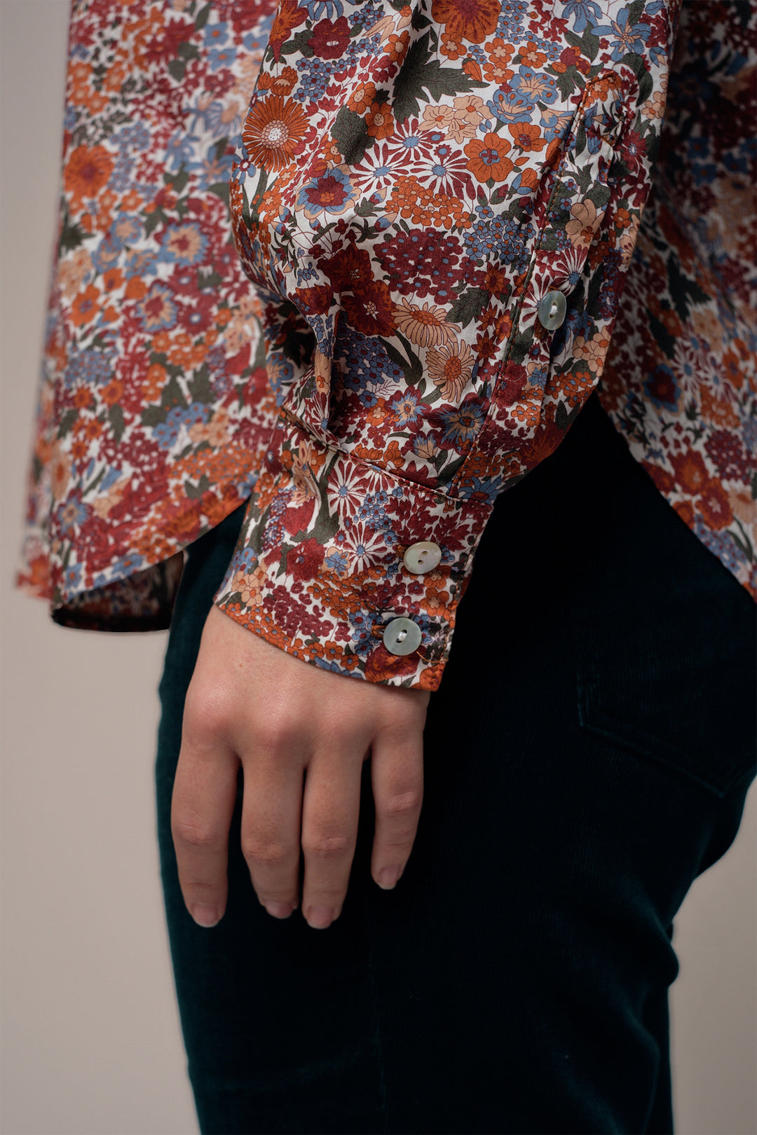 Mat de Misaine Imp Multi Noisette Blouse CUBA-3054, cuff detail