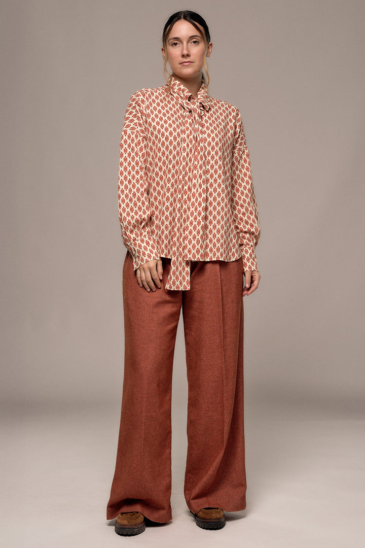 Mat de Misaine Imp Noisette Orange Blouse CROZON-2910, front full length