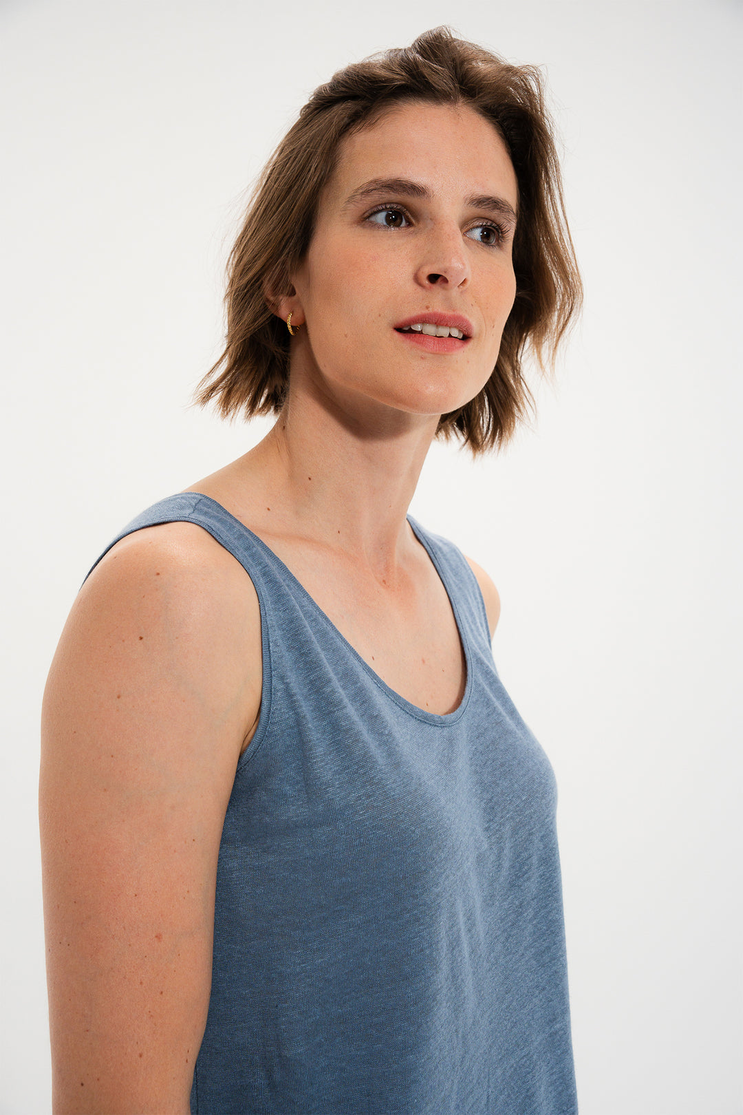 Mat De Misaine Milo Deb 618F Tempete Blue Linen Fine Knit Vest Top