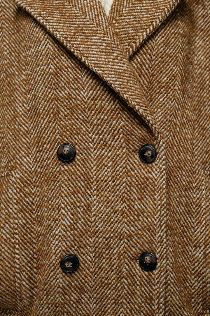 Mat de Misaine Mordore Fantaisie Brown Coat FALCON-25306, button and herringbone detail