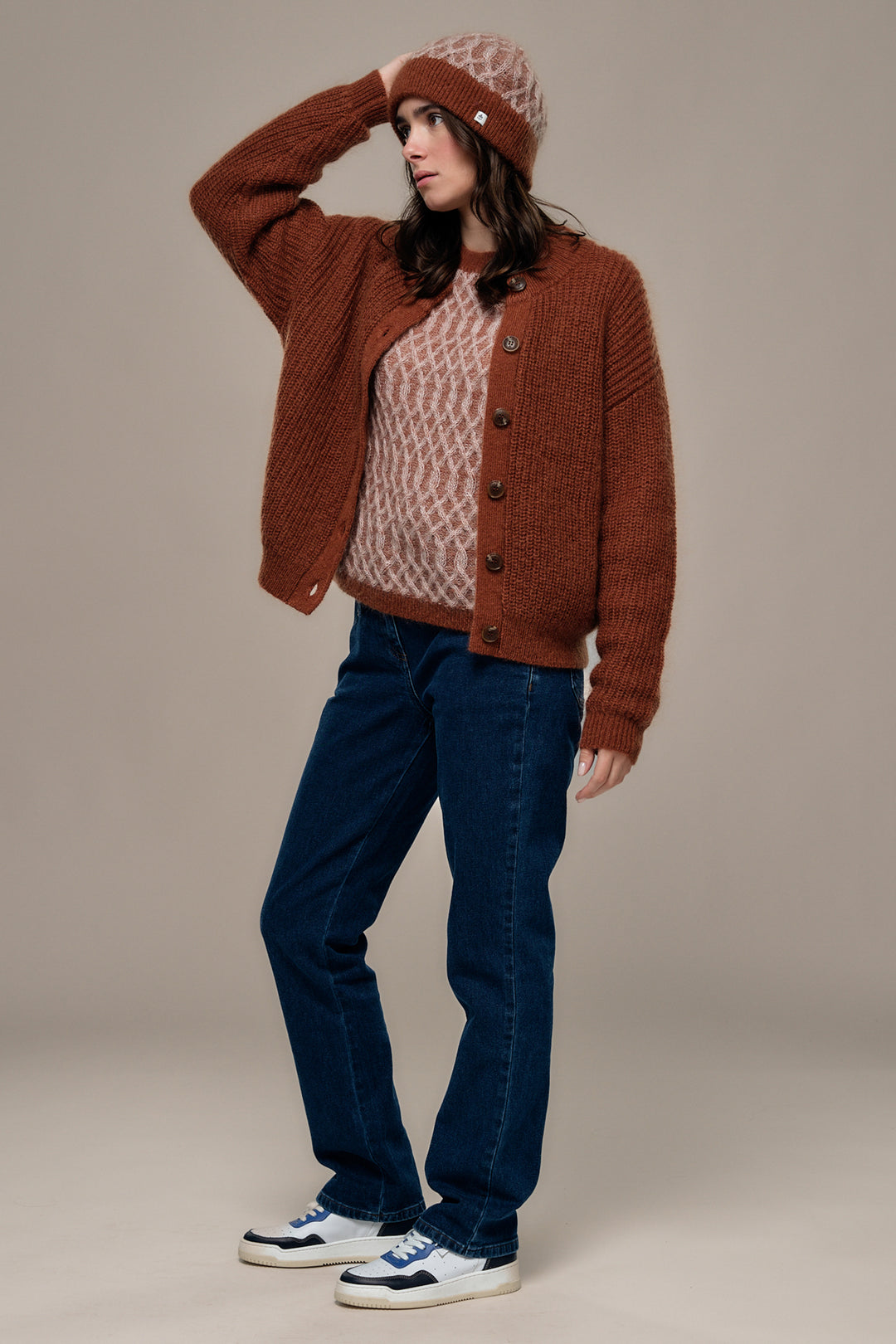 Mat de Misaine Noisette Brown Cardigan THEA CARD-545, side view