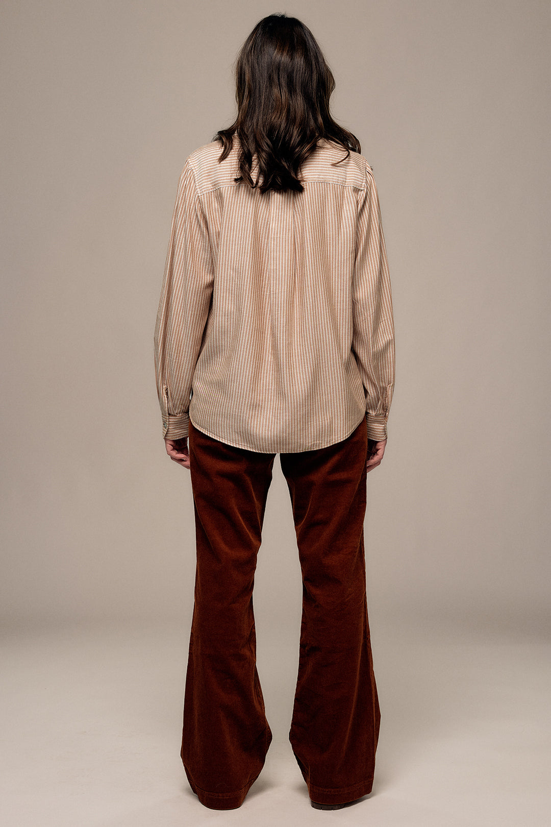 Mat de Misaine Raye Noisette Beige Blouse CADRAN-4193, back full length