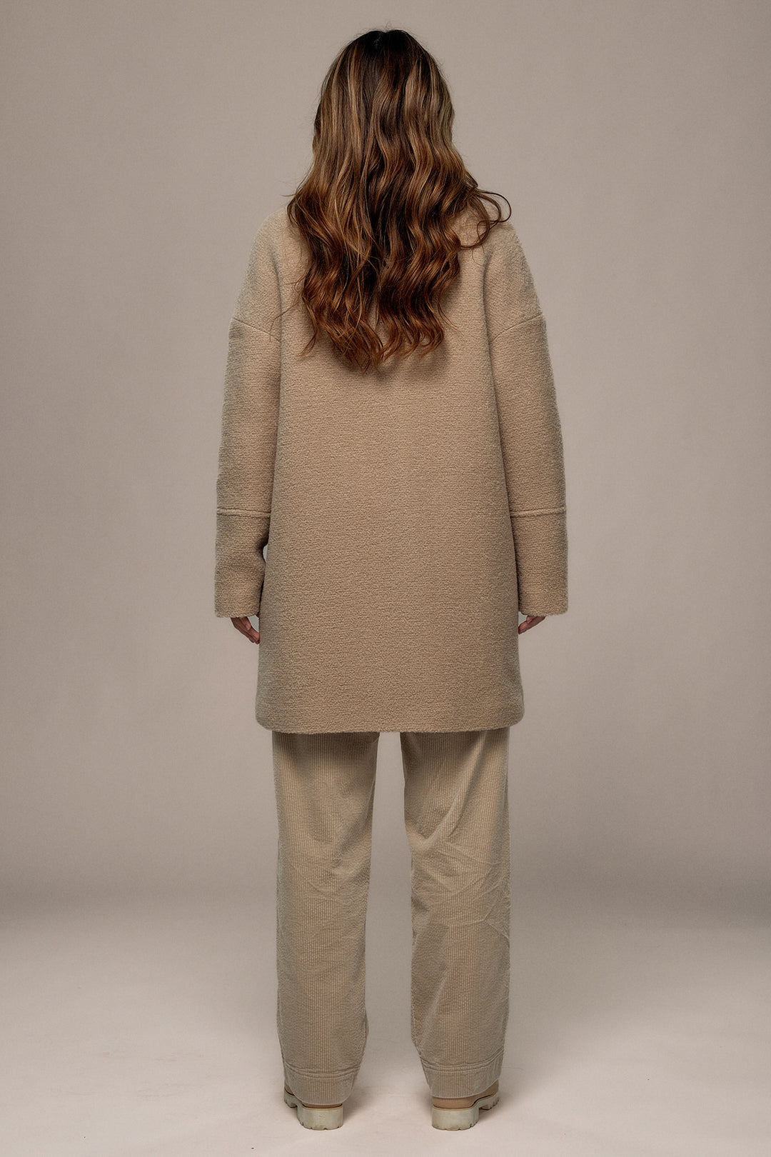 Mat de Misaine Sesame Clair Beige Coat FLECHE-008, back full length