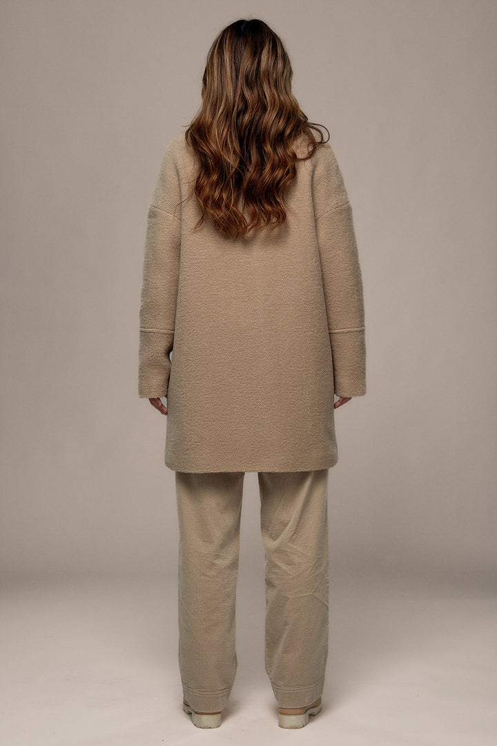 Mat de Misaine Sesame Clair Beige Coat FLECHE-008, back full length