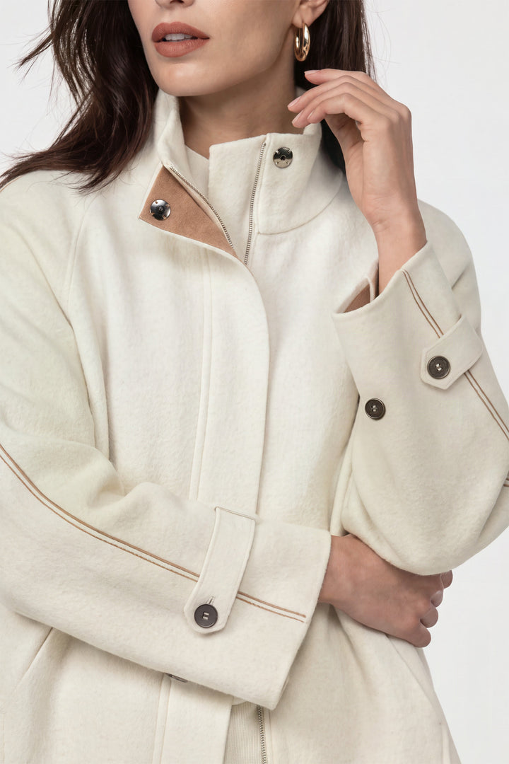 Monari Antique White Jacket 809951, close-up of the funnel collar and zip fastening