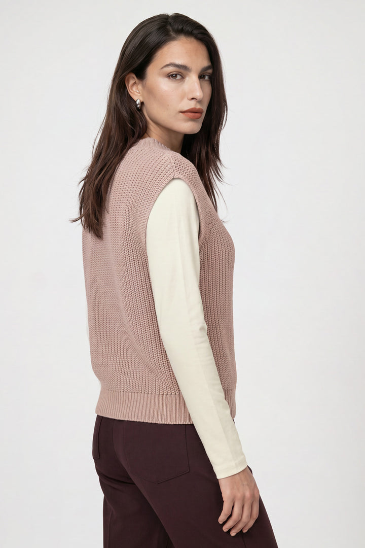 Monari Cappuccino Pink Vest 809899, side view showing the boxy cropped fit