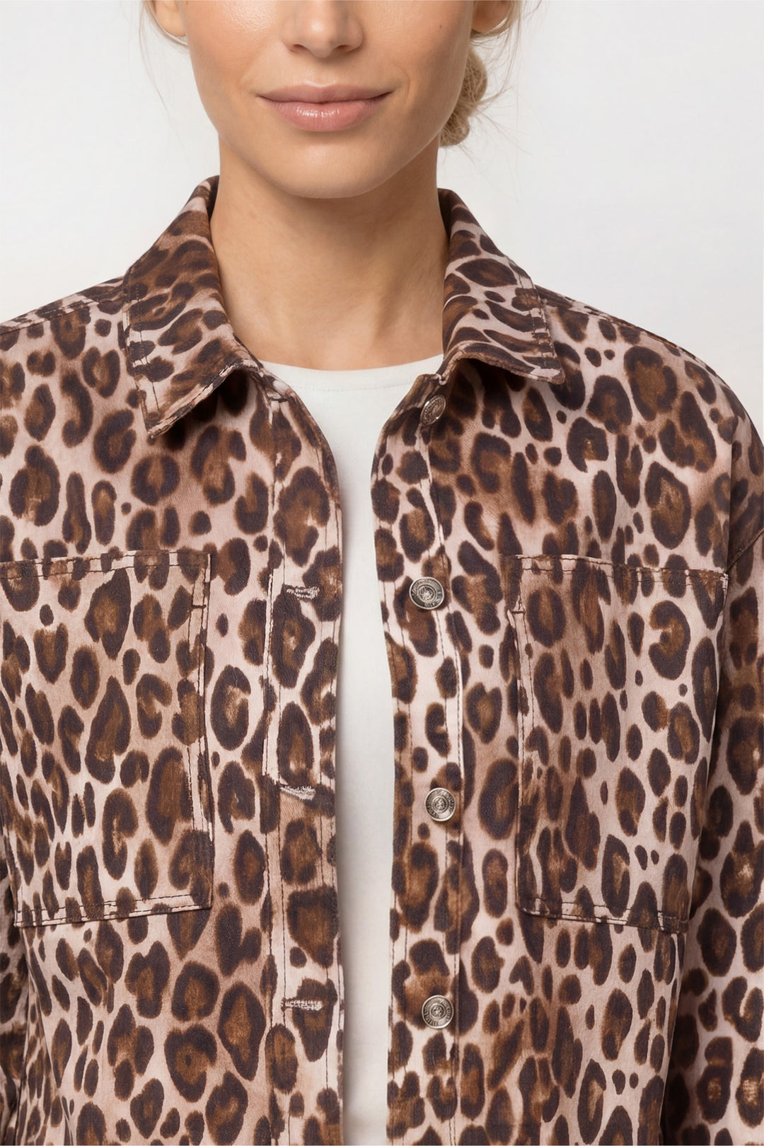 Monari Hazel Pattern Multicolor Jacket 809875, close-up of the leopard print in hazel and cream