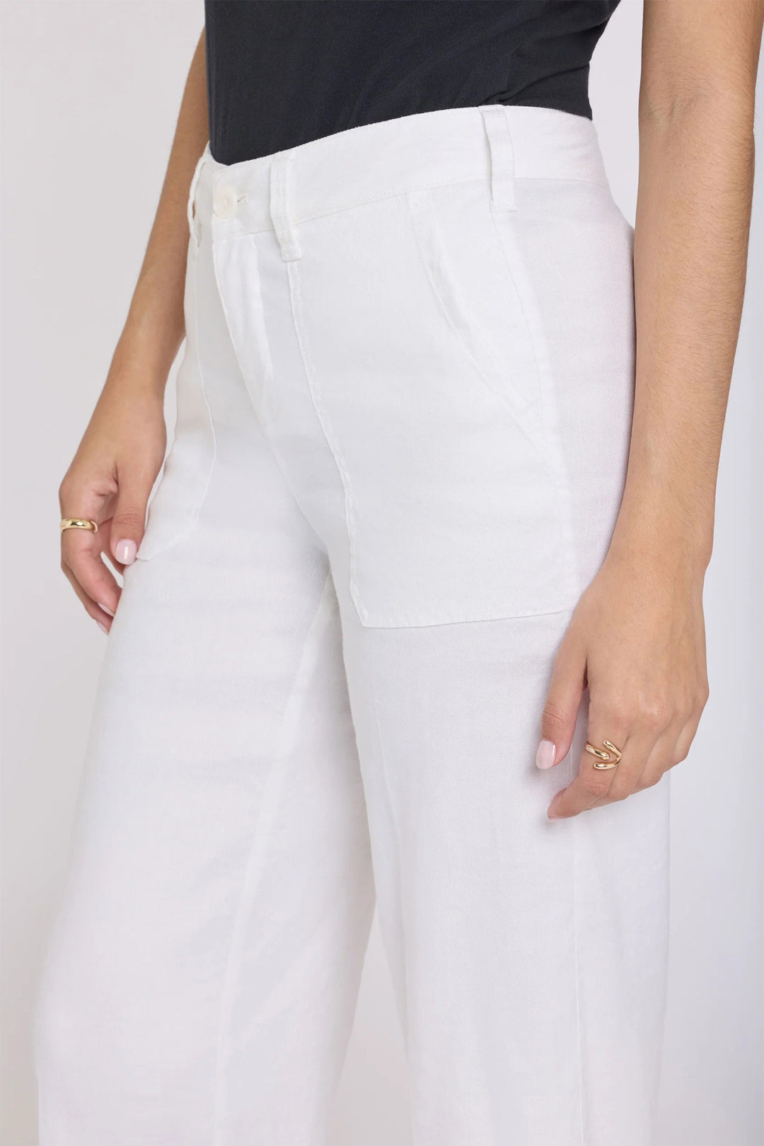 NYDJ MAKB8763 Optic White Wide Leg Linen Cargo Capri Pants