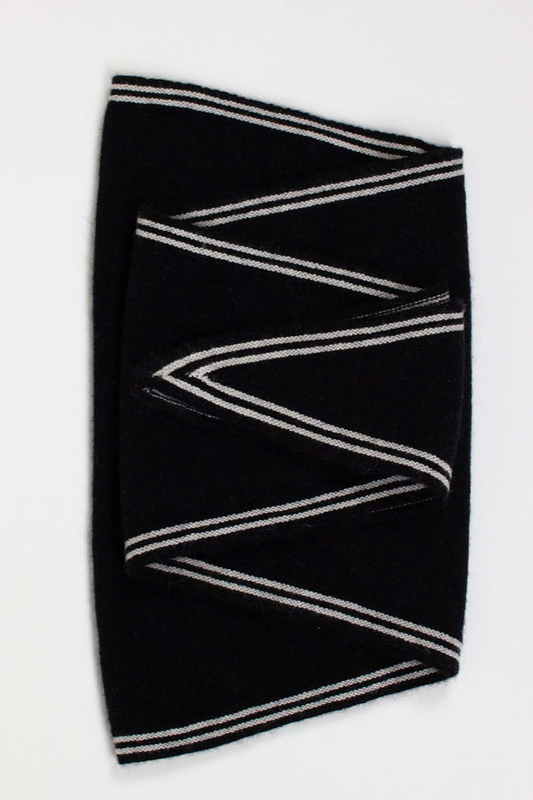 Oats &amp; Rice Bronte Black Cashmere Scarf OR25-NS01, flat lay