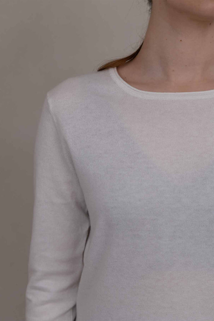 Oats &amp; Rice Elmer Ivory White Cashmere Cotton Top OR26-C04, neckline detail