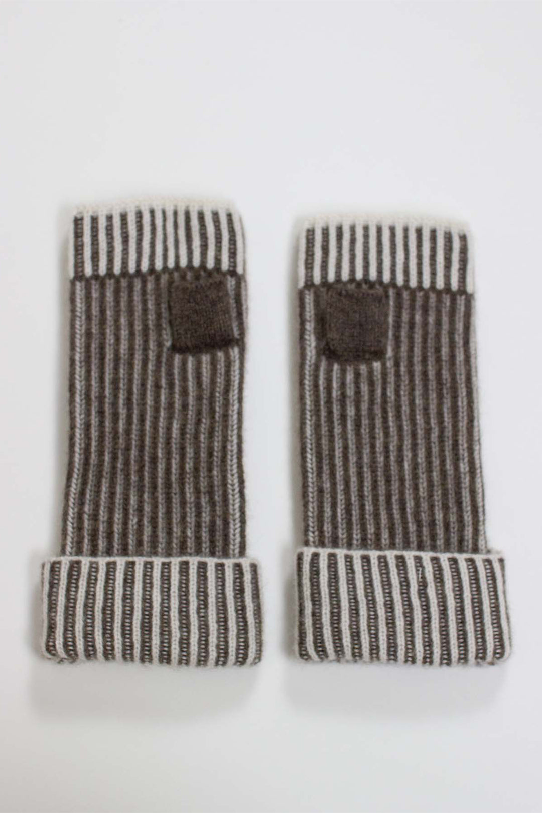 Oats &amp; Rice Marine Brown Cashmere Hand Warmer Gloves OR25-G03, flat lay of the pair