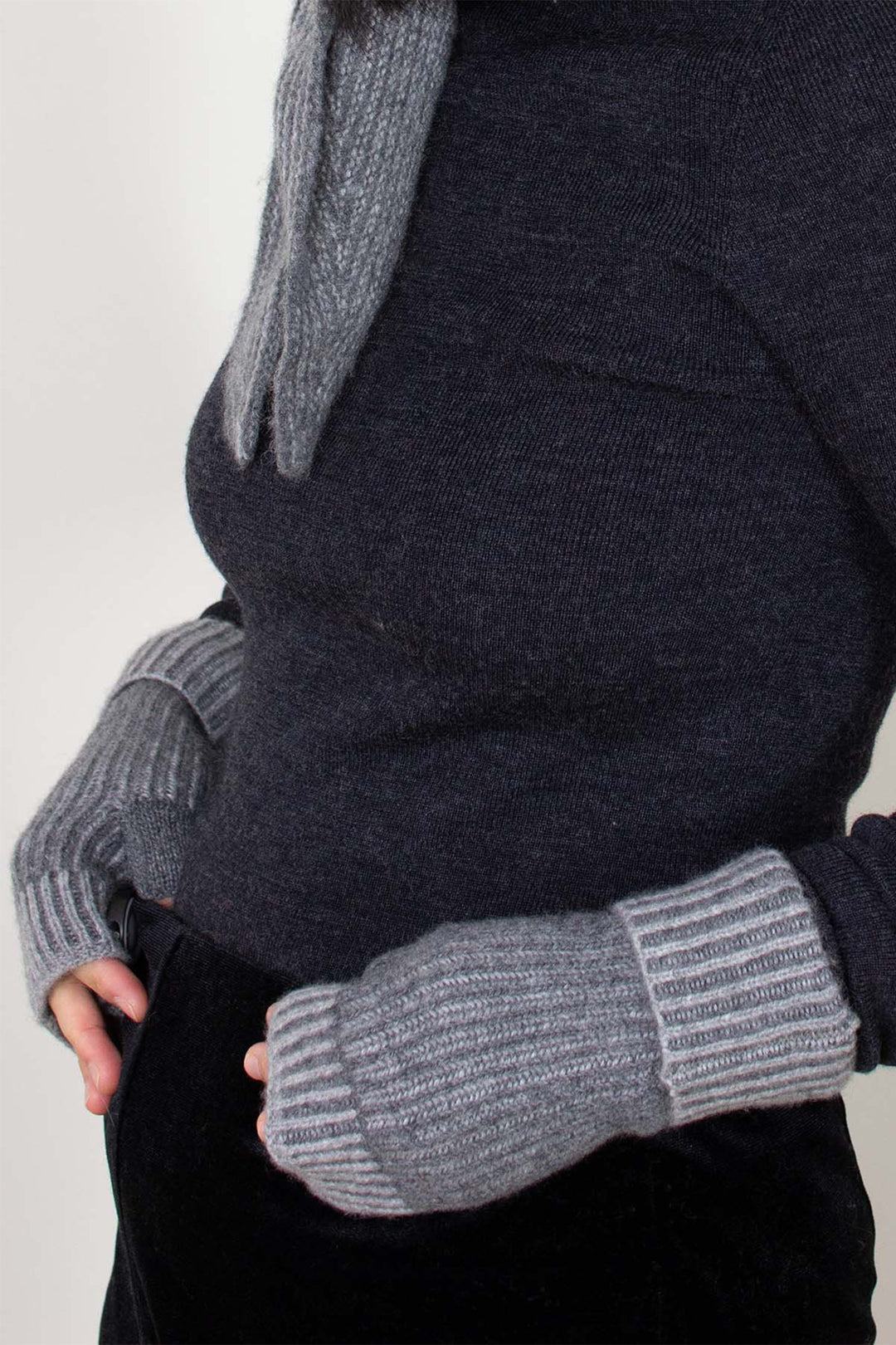 Oats &amp; Rice Marine Grey Cashmere Hand Warmer Gloves OR25-G03, worn, styled